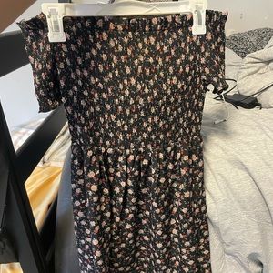 Super cute strapless dress with pockets!!